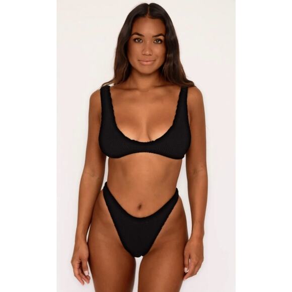 Skatie Other - Skatie• ‘Sami’ SUPERSTRETCH Bikini Top in Black